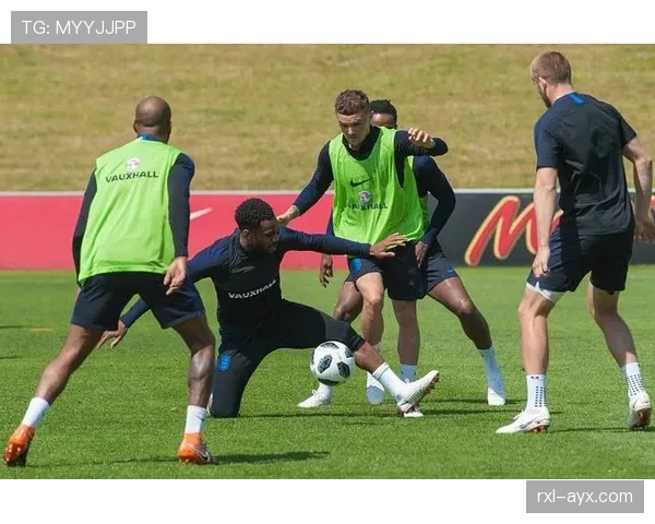 英格兰左路飞翼特里皮尔:经验传承与新篇章