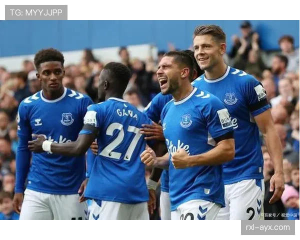 拉乌尔·希门尼斯赛季初表现稳健，助球队强势冲击英超冠军