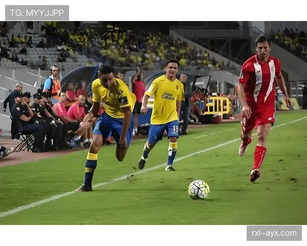 托比亚斯荣获欧洲青年最佳称号，表现稳健引发新一代足球梦想家的关注