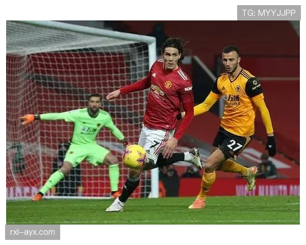 曼联阵容深度分析：当前阶段主力与替补实力对比及竞争力评估空间