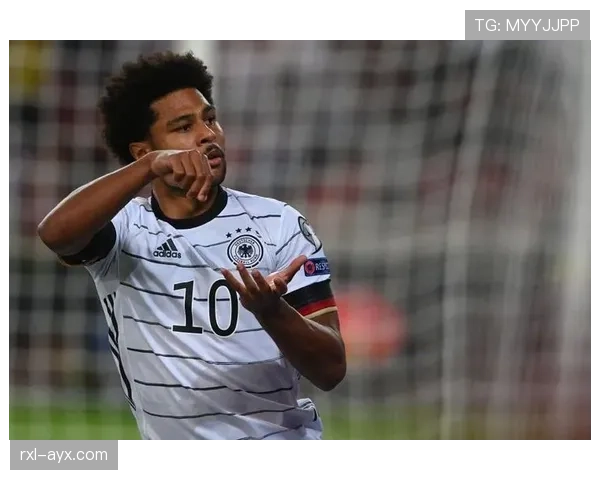 格纳布里比赛风格演变：从边路爆点到全能攻击手的持续提升